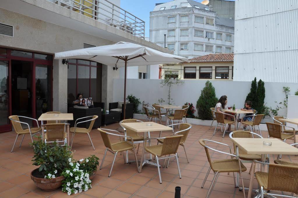 Hostal Mourelos O Grove Exterior photo